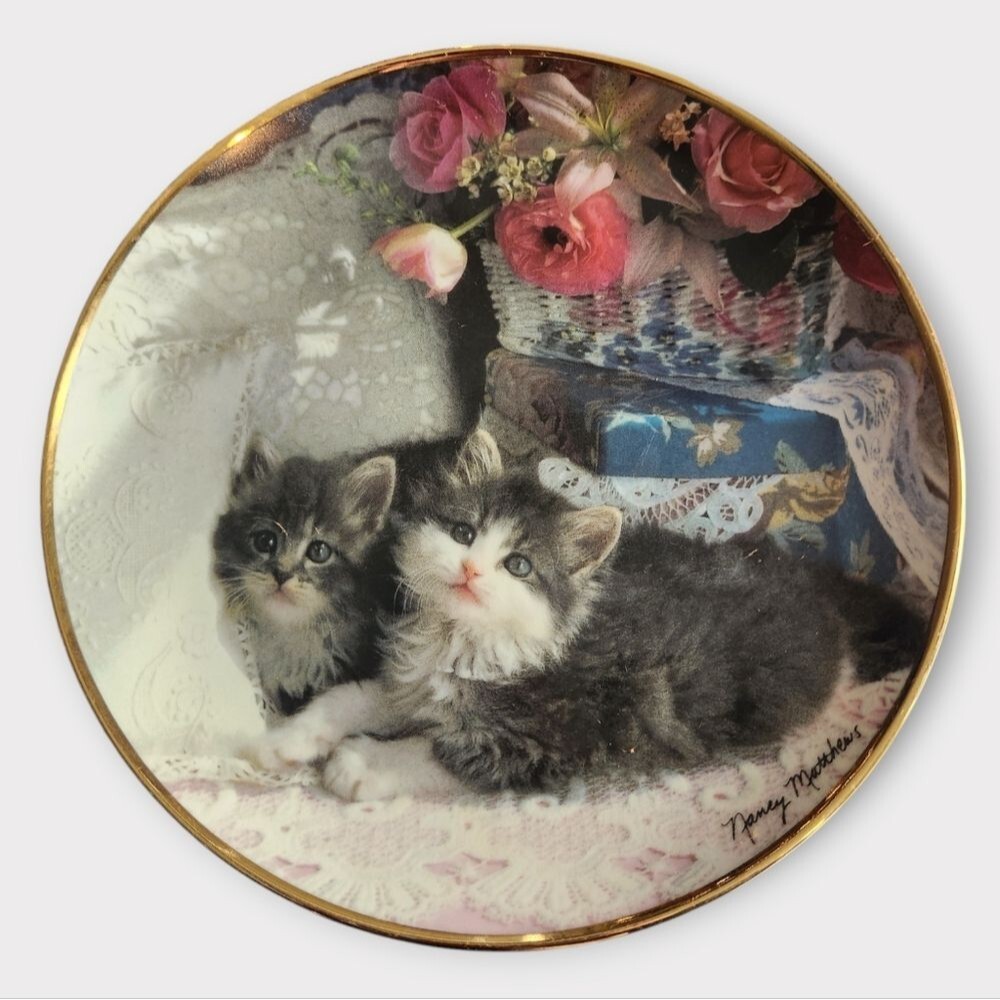 Franklin Mint Fine Porcelain Cat Plate "Ladies of Leisure" by Nancy Matthews